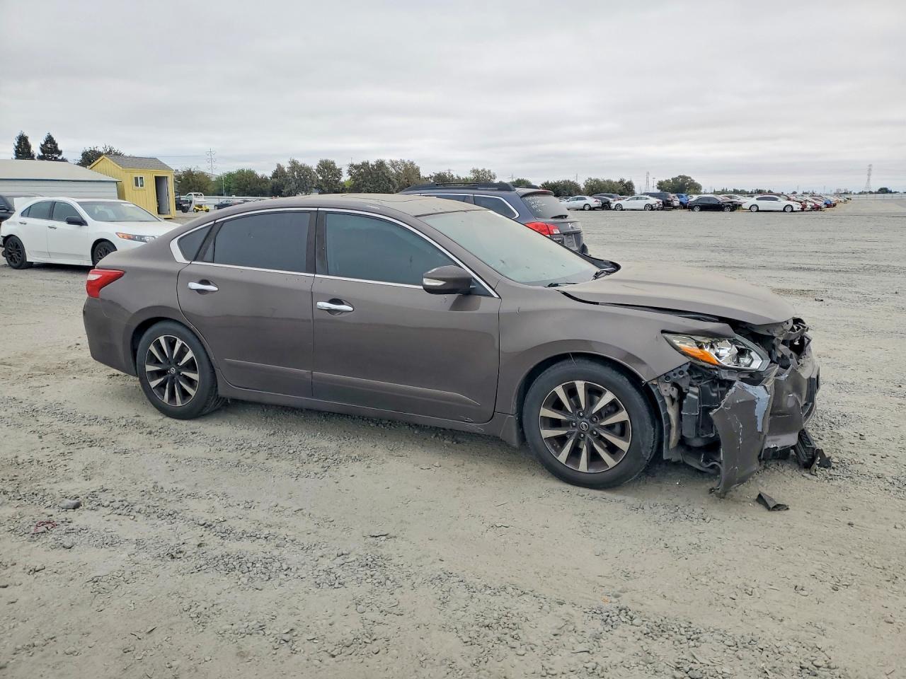 2016 Nissan Altima, 2.5 SV