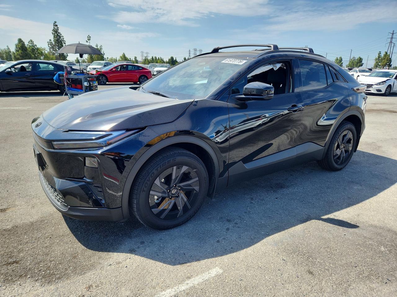 2026 Toyota C-HR, SE