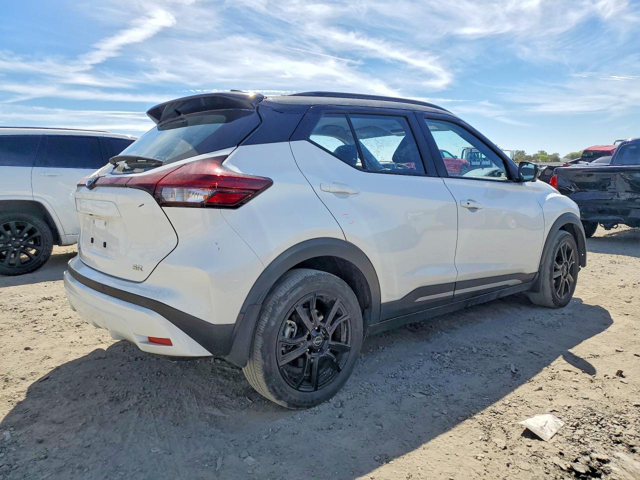2023 Nissan Kicks, SR