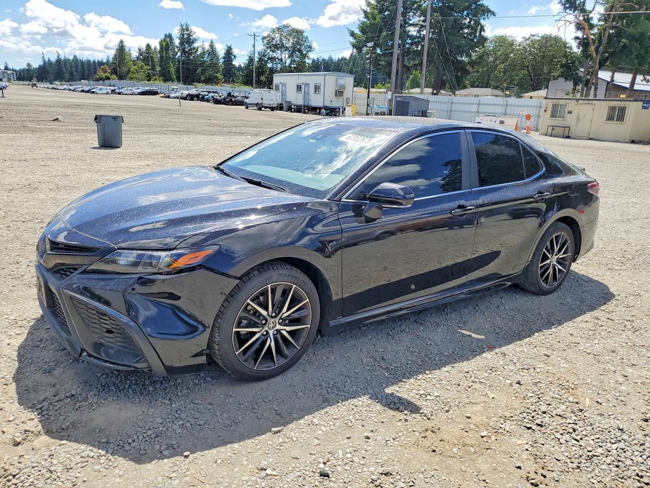 2023 Toyota Camry, SE