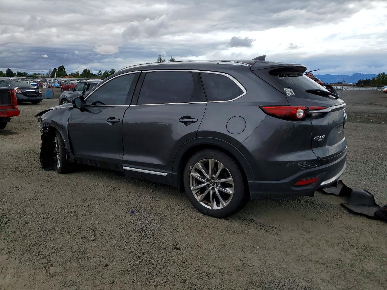 2016 Mazda CX-9, Signature