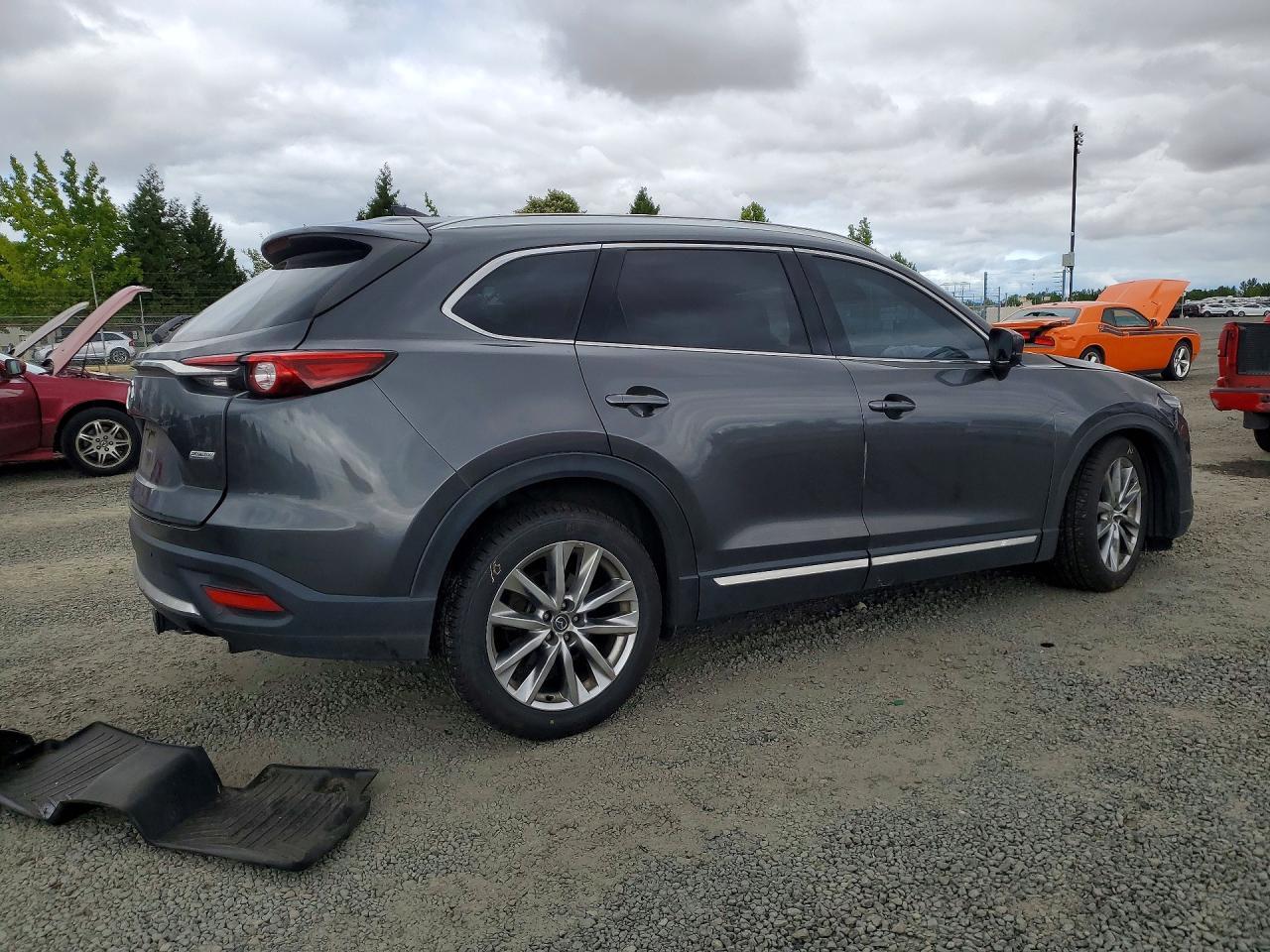2016 Mazda CX-9, Signature