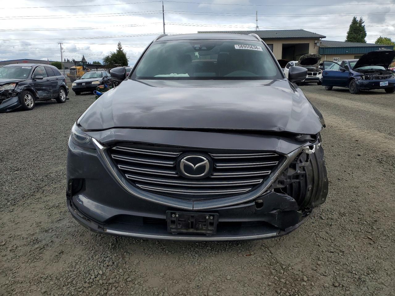 2016 Mazda CX-9, Signature