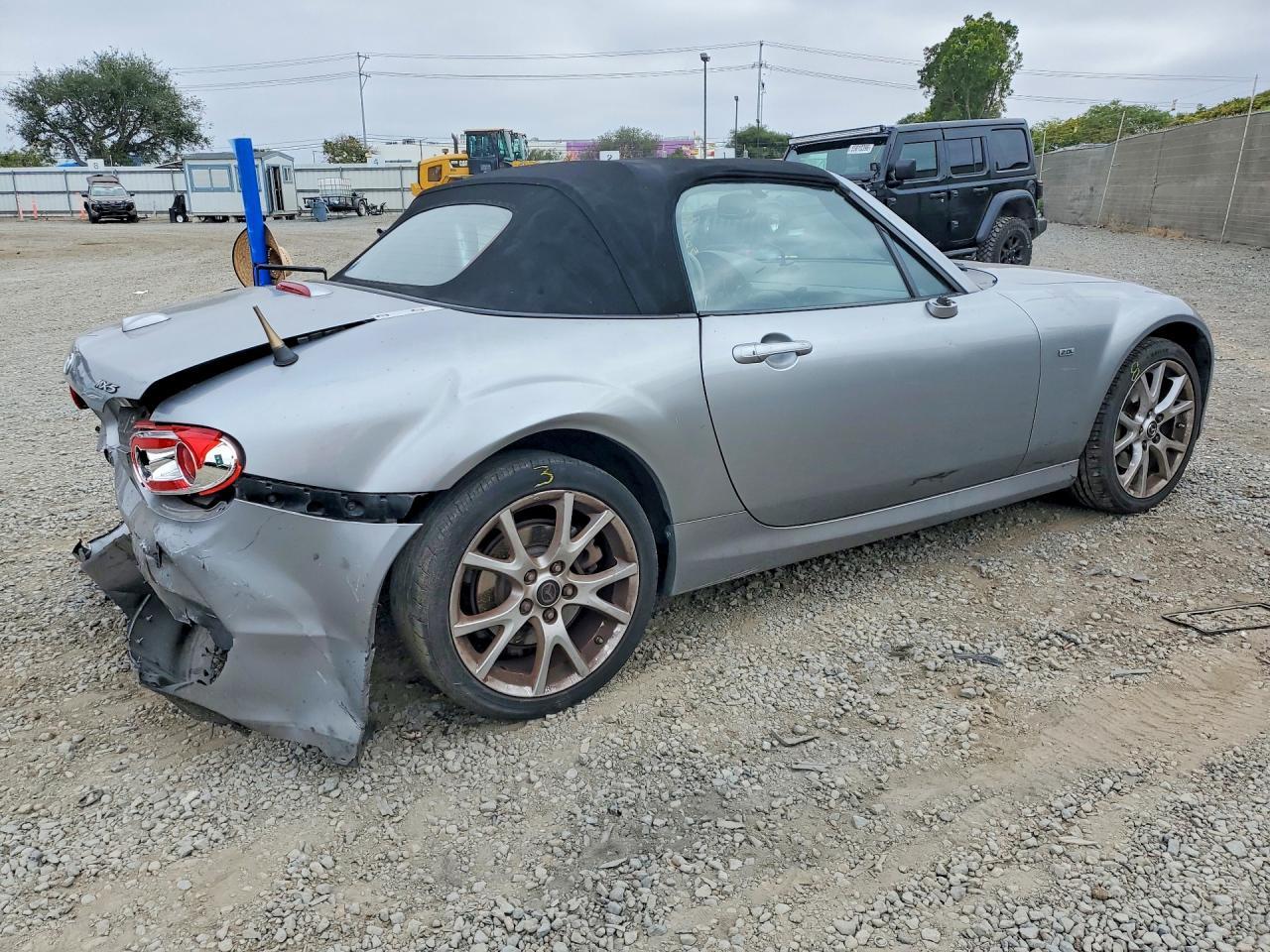 2015 Mazda MX-5, Grand Touring