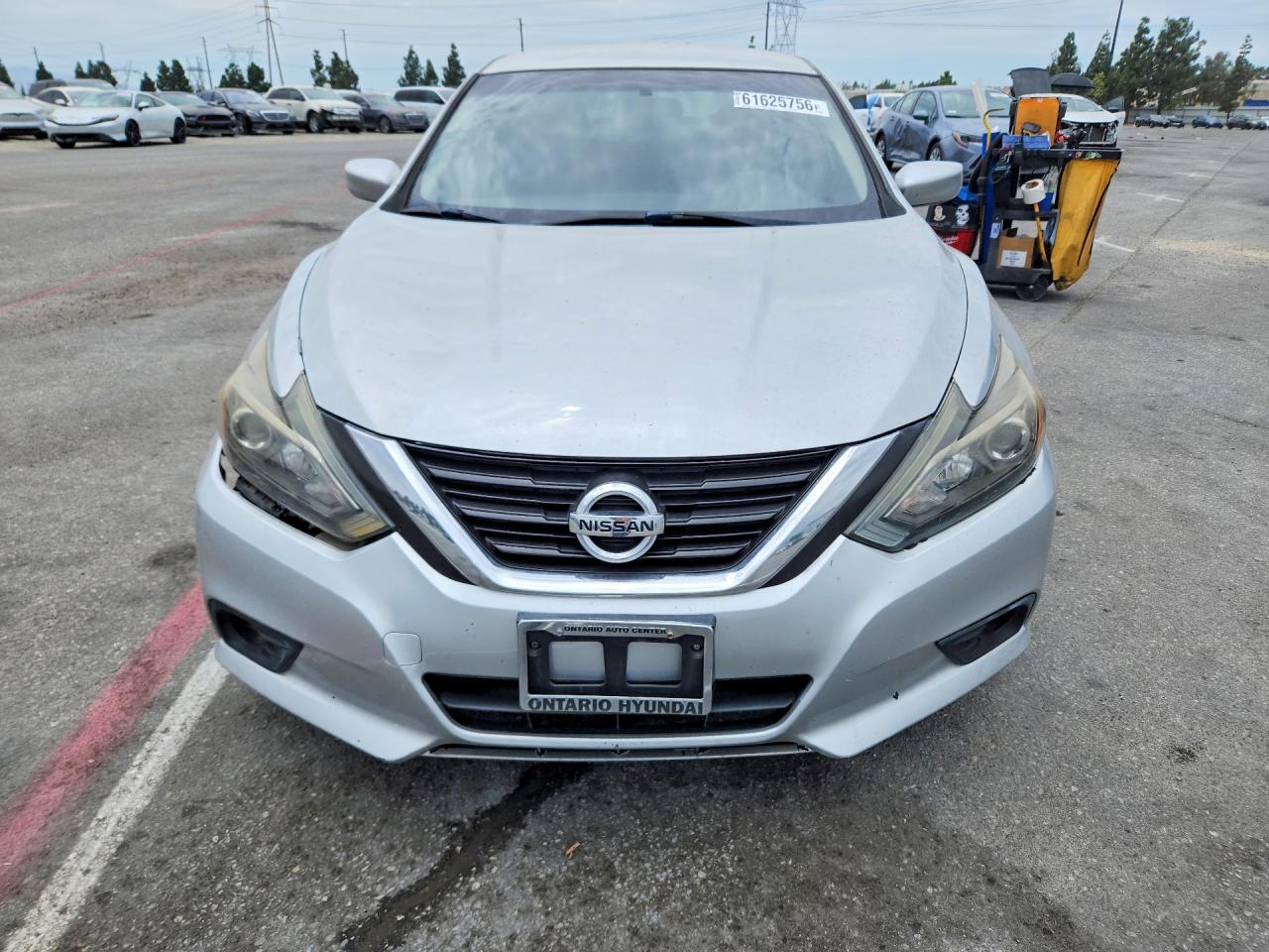2017 Nissan Altima, 2.5 SR