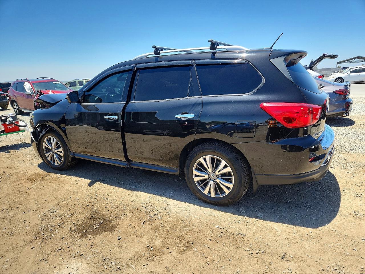 2018 Nissan Pathfinder, SL