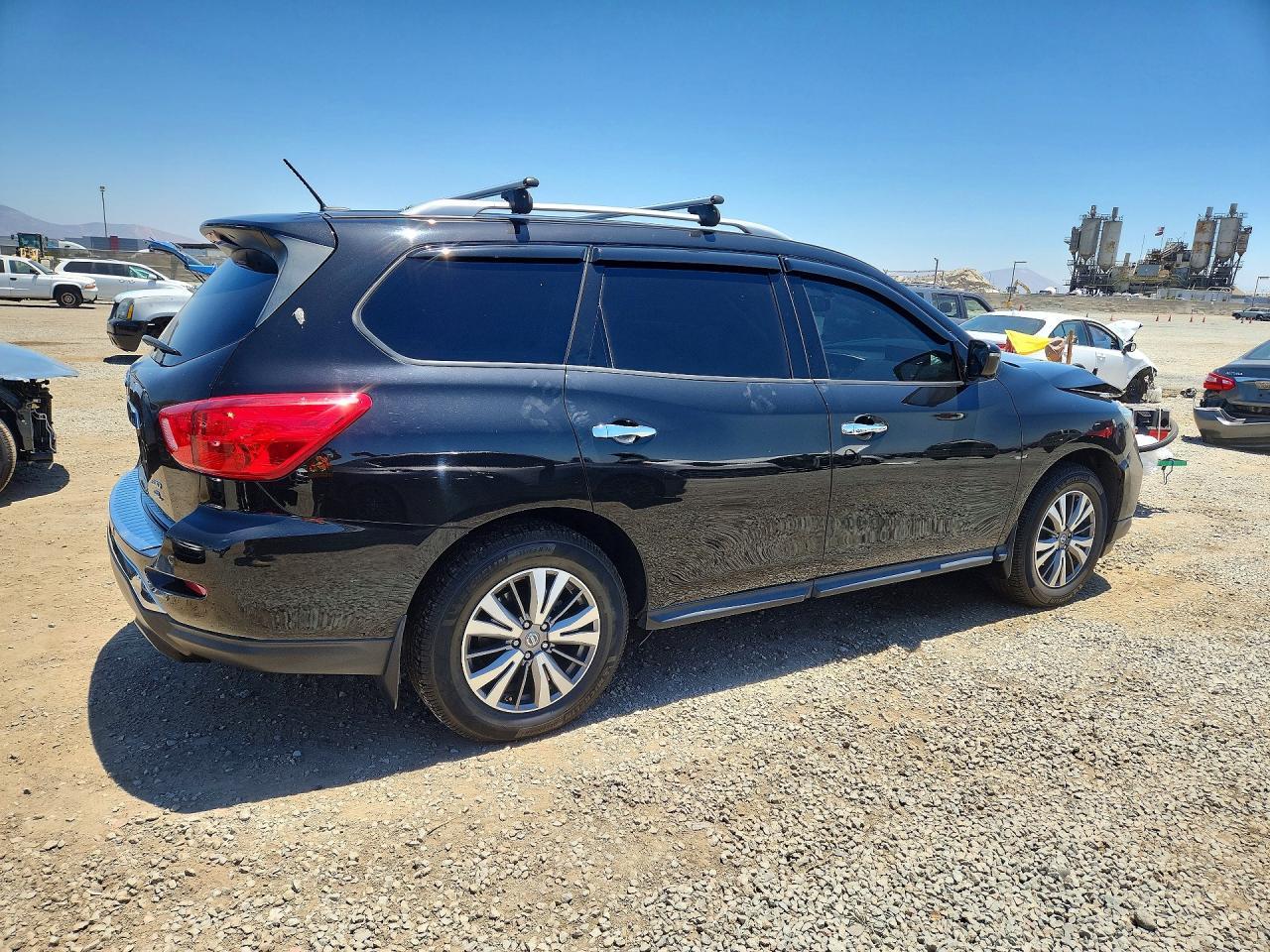2018 Nissan Pathfinder, SL