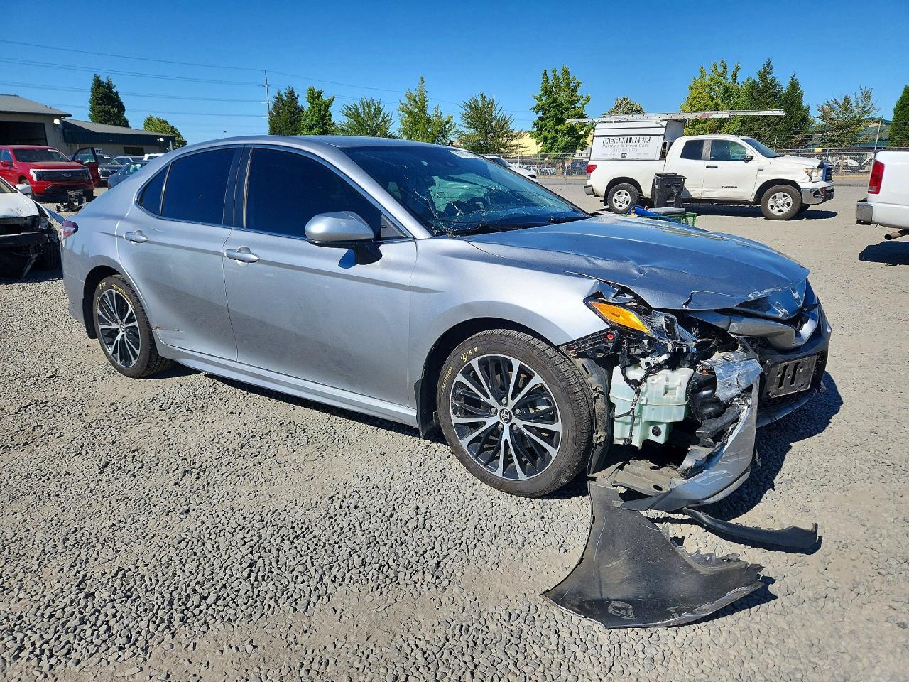 2020 Toyota Camry, SE