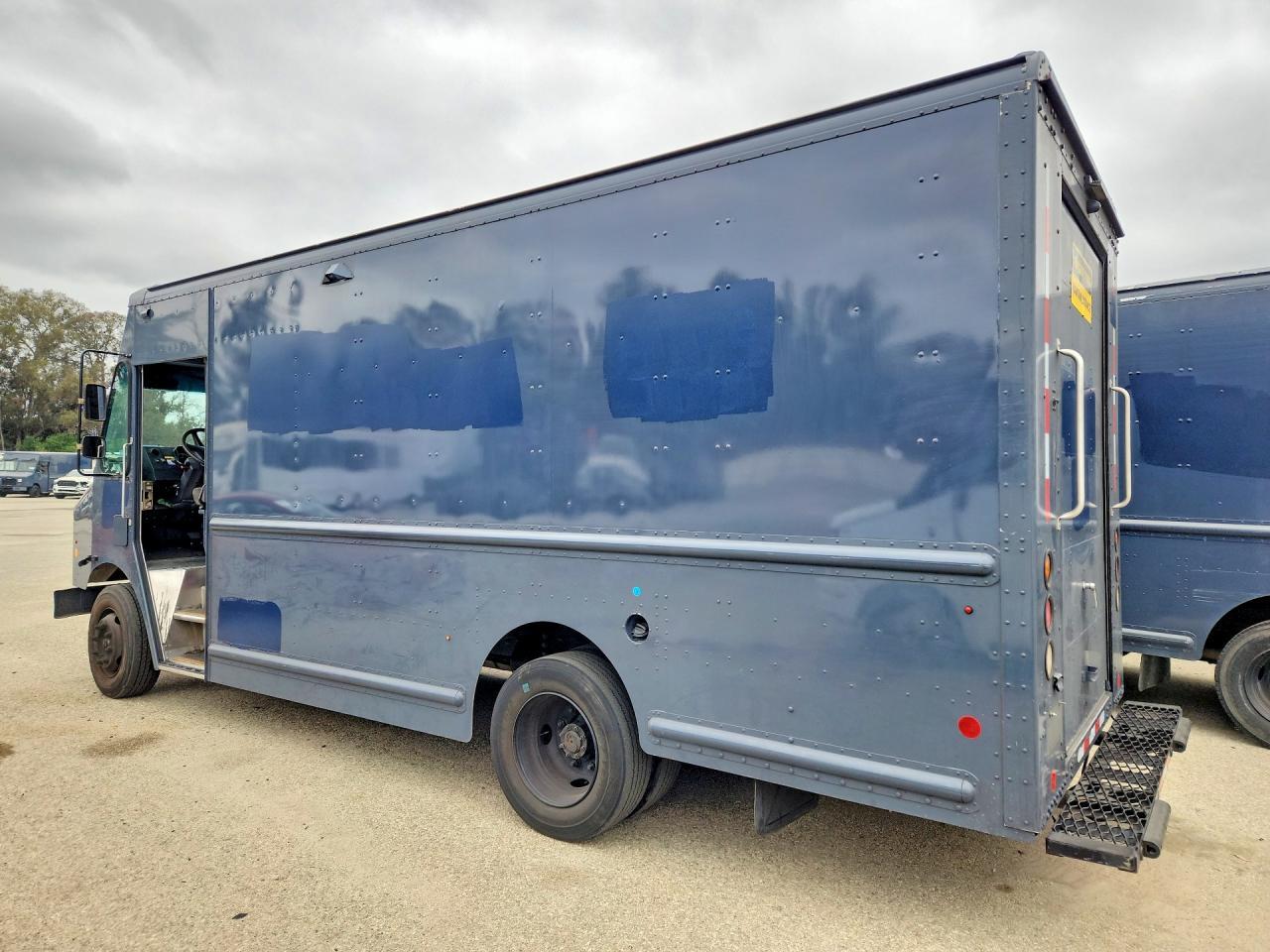 2021 Frht Chassis, M Line Wal...