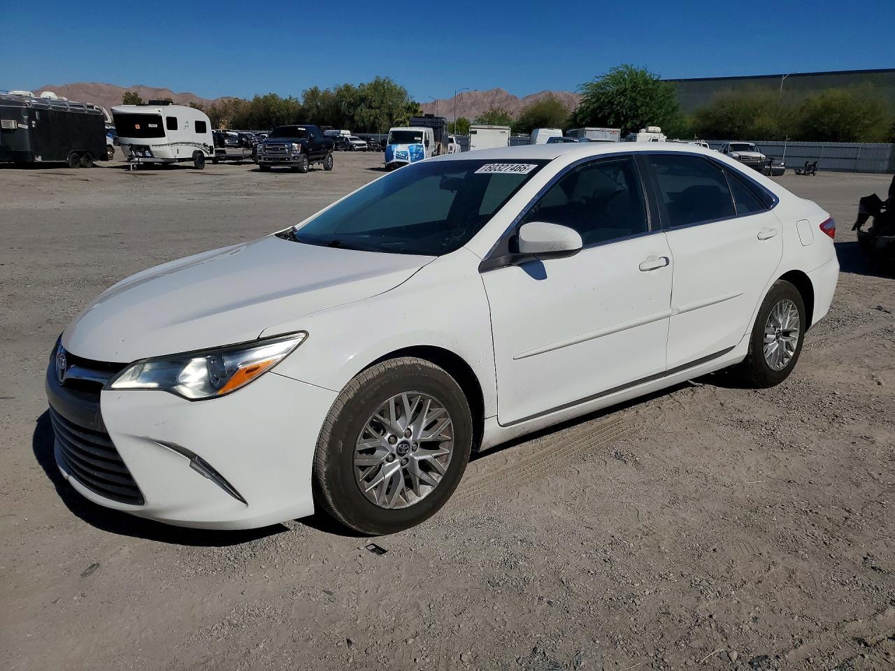 2016 Toyota Camry, LE