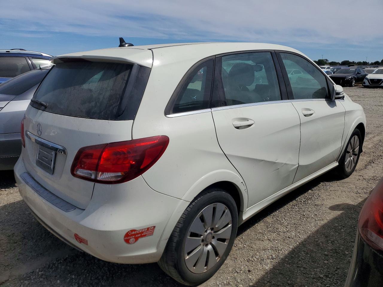 2017 Mercedes-Benz B-Class, 250E