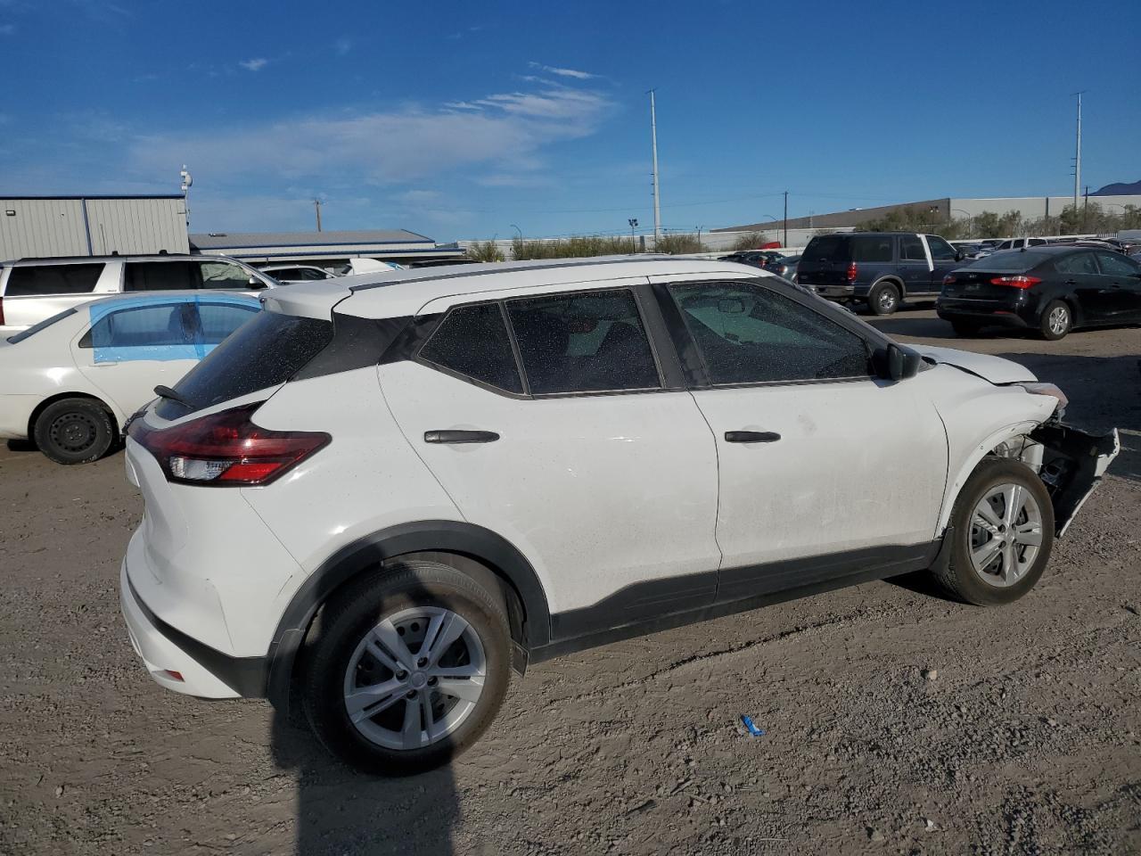 2024 Nissan Kicks, S