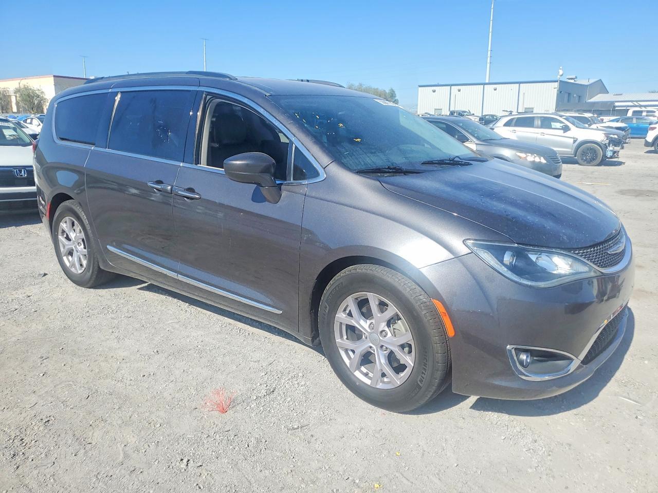 2017 Chrysler Pacifica, Touri...