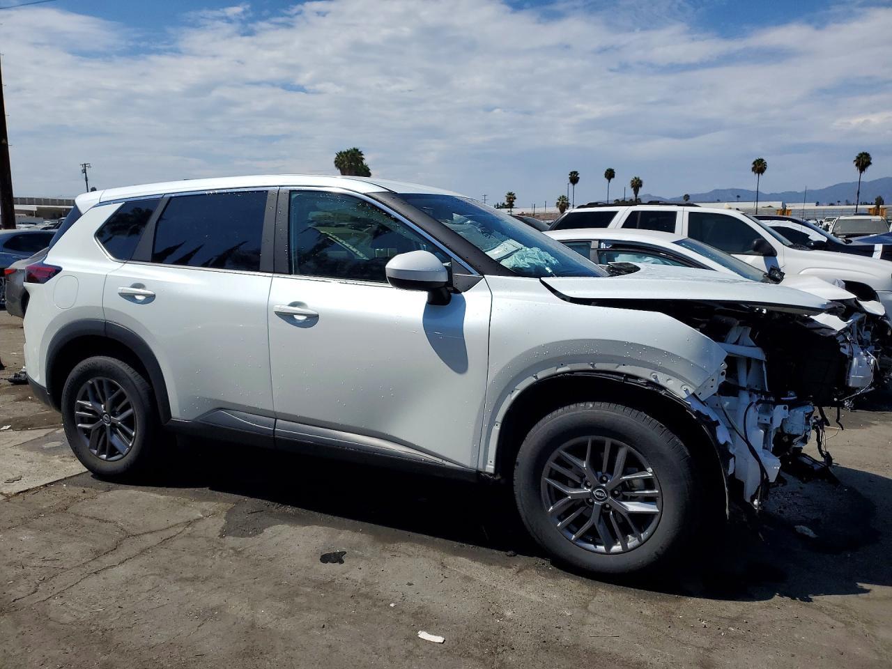 2026 Nissan Rogue, SV