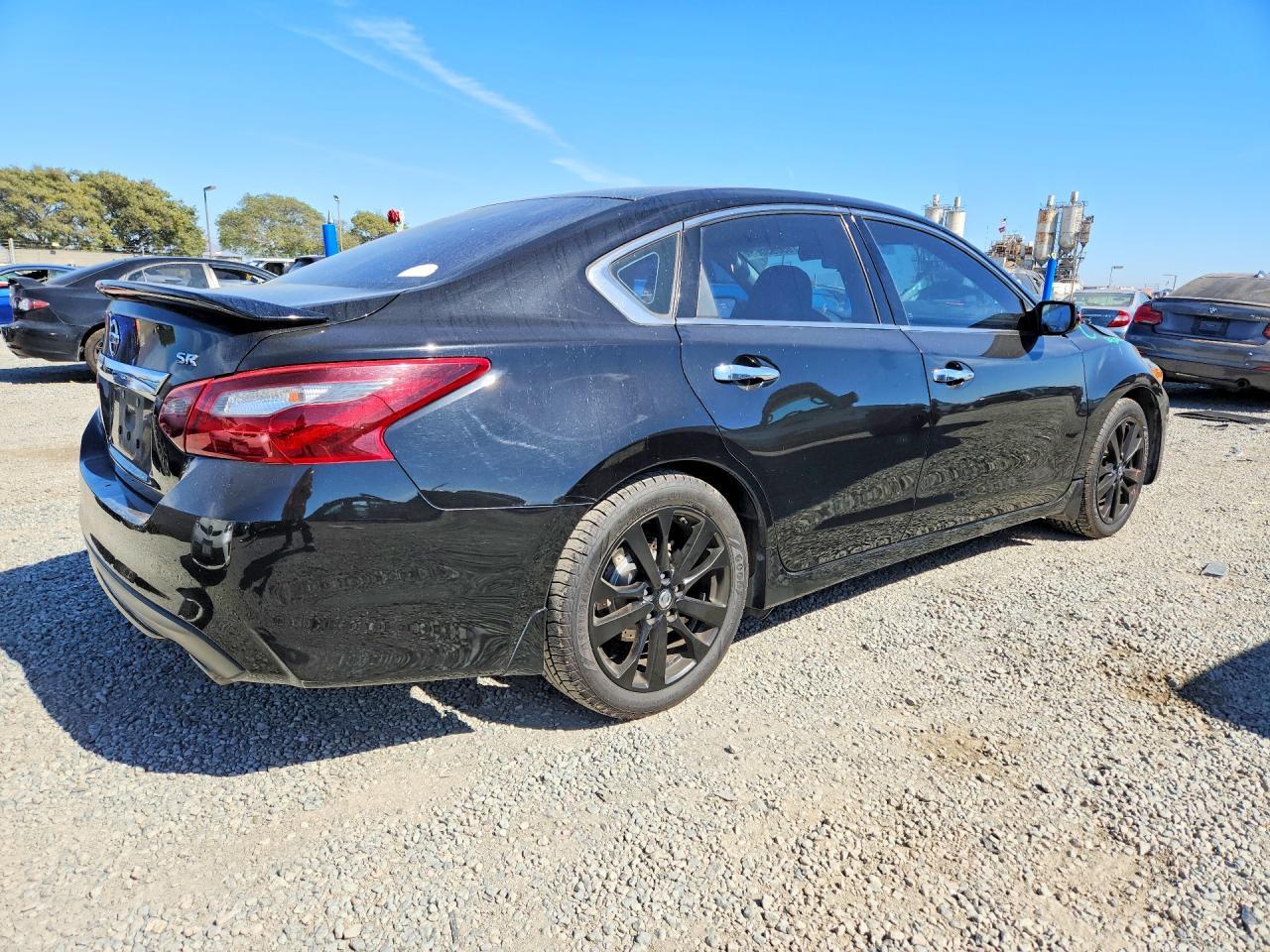 2017 Nissan Altima, 2.5 SR