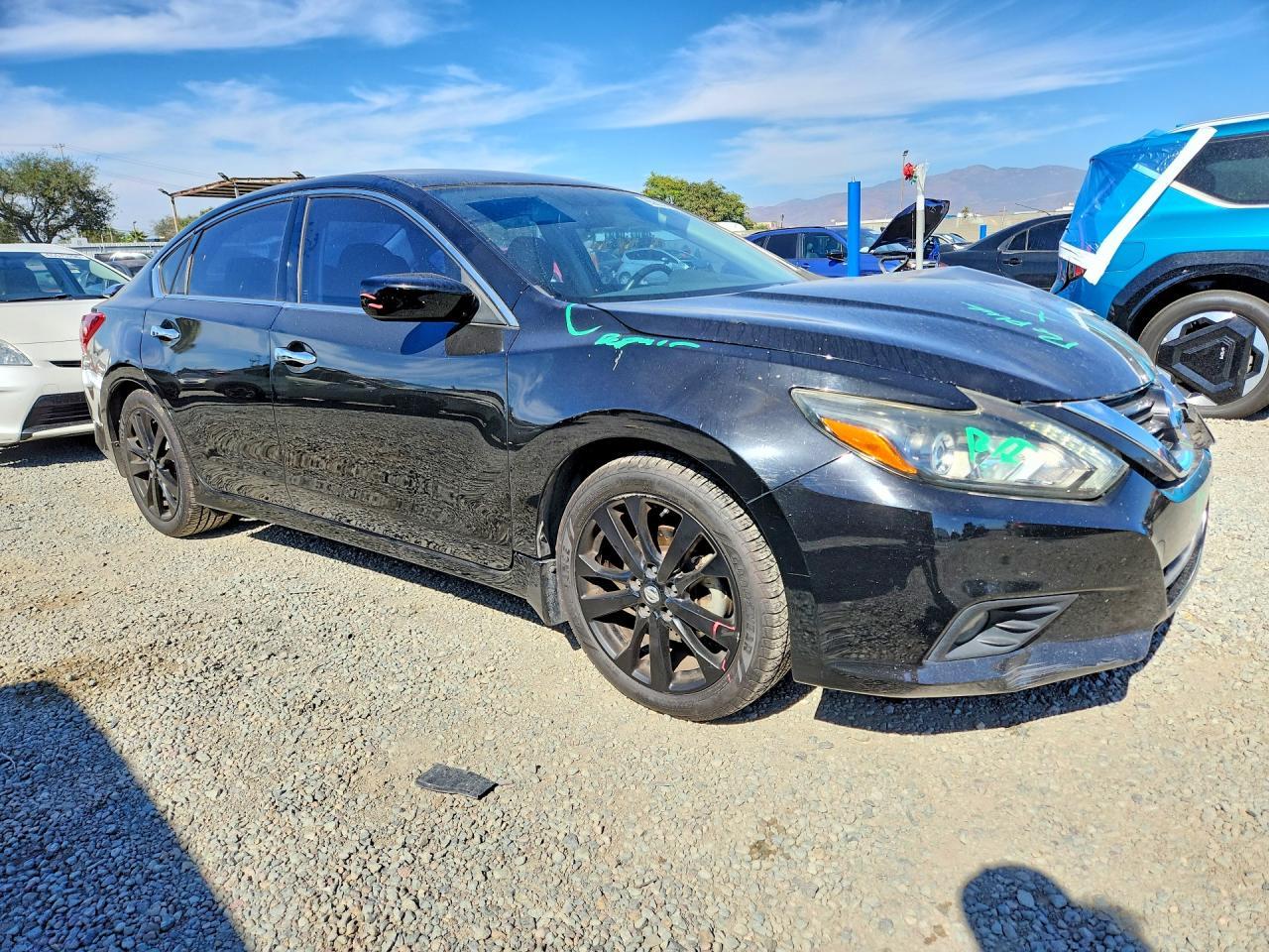 2017 Nissan Altima, 2.5 SR
