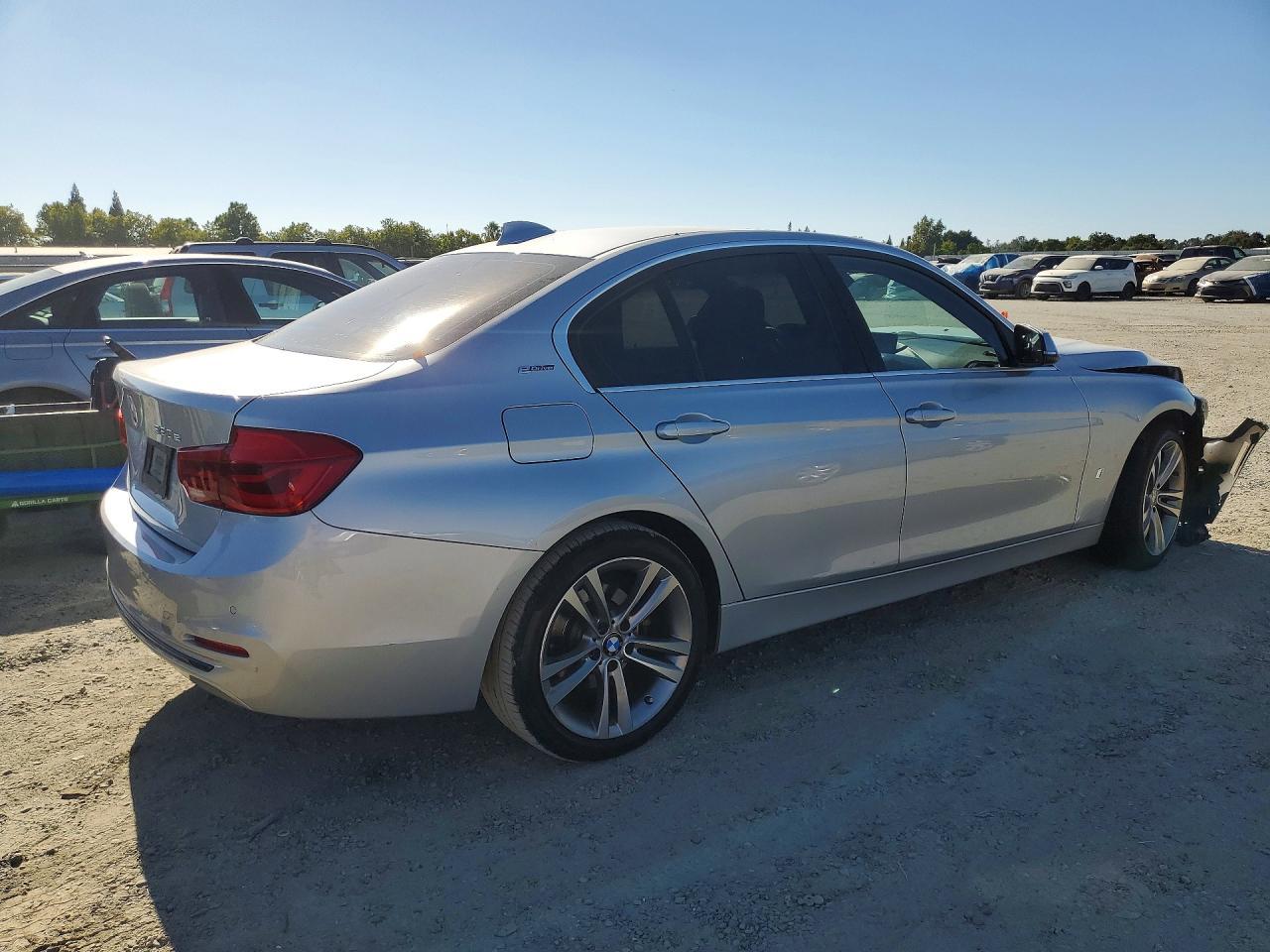 2017 BMW 3 Series, 330E