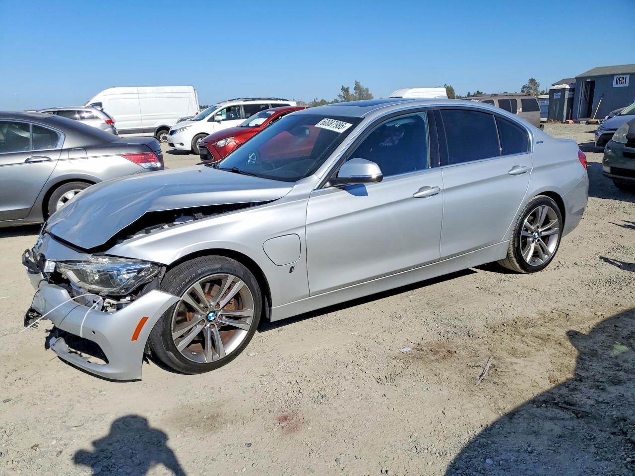 2017 BMW 3 Series, 330E