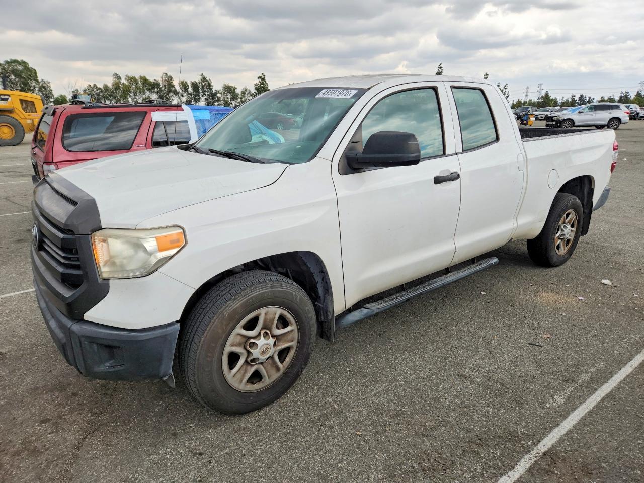 2015 Toyota Tundra, SR