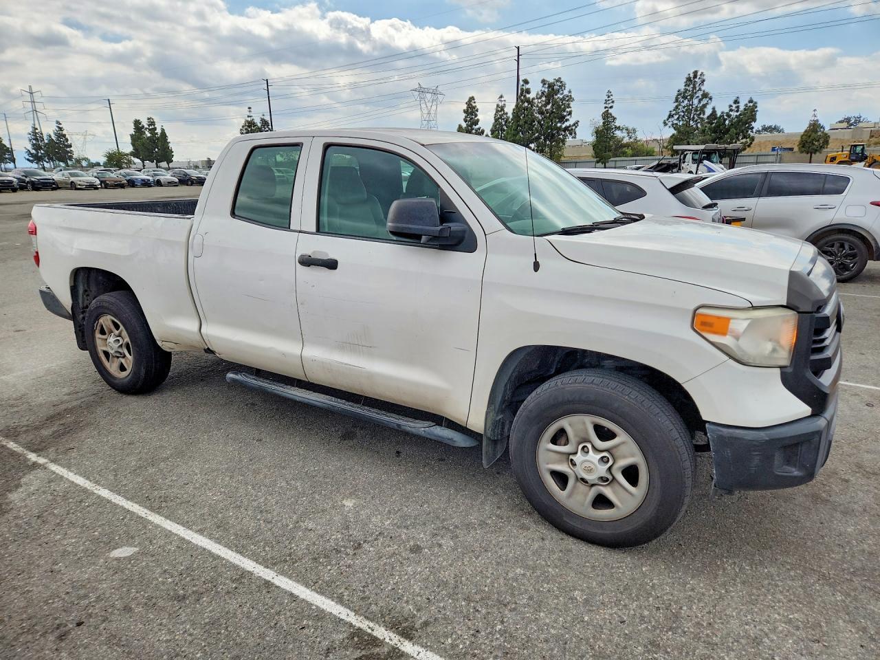 2015 Toyota Tundra, SR
