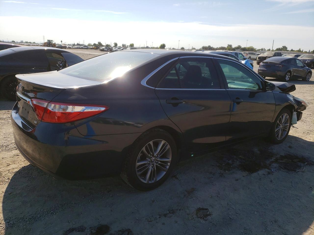 2015 Toyota Camry, SE