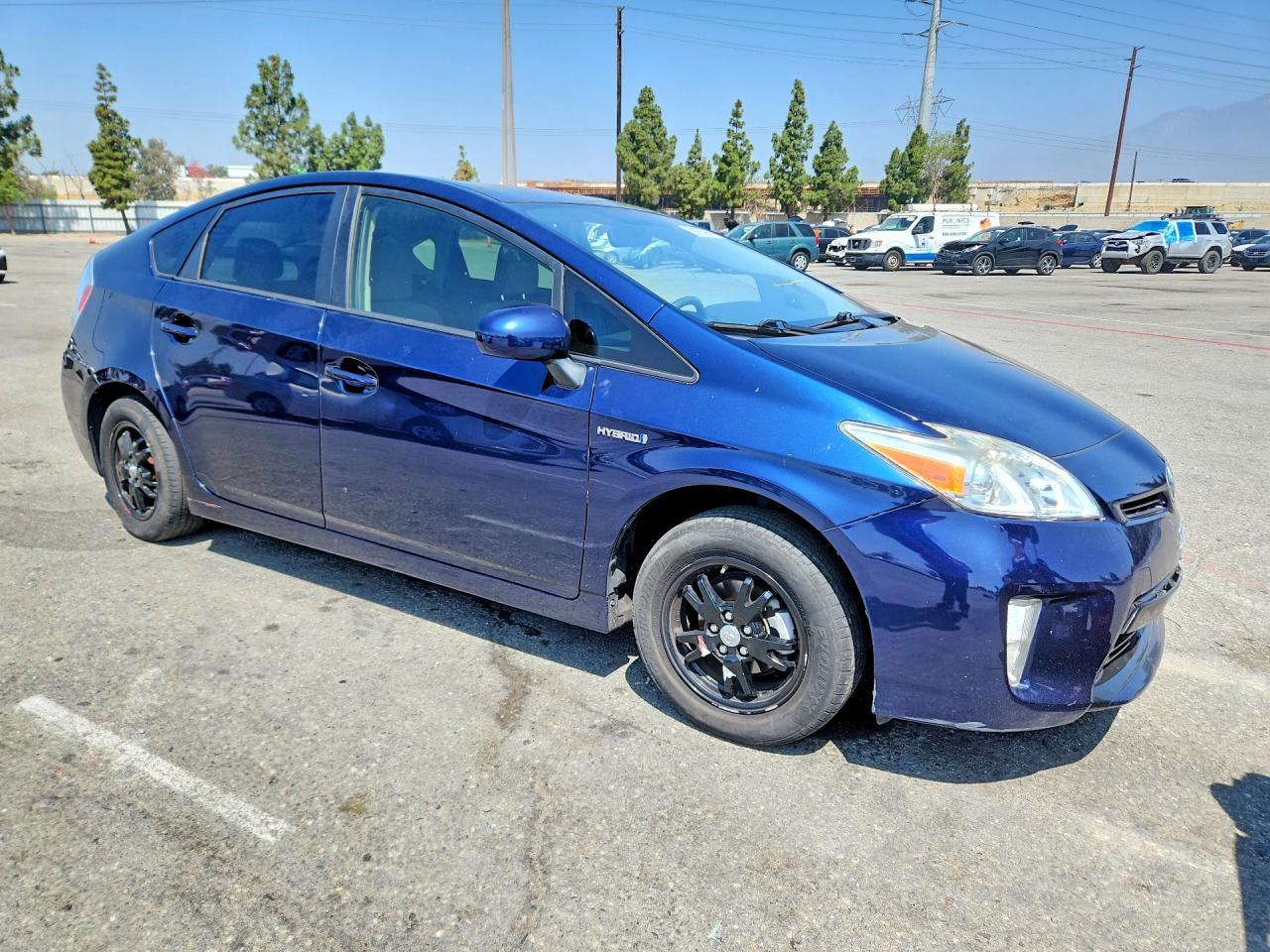 2015 Toyota Prius, Two