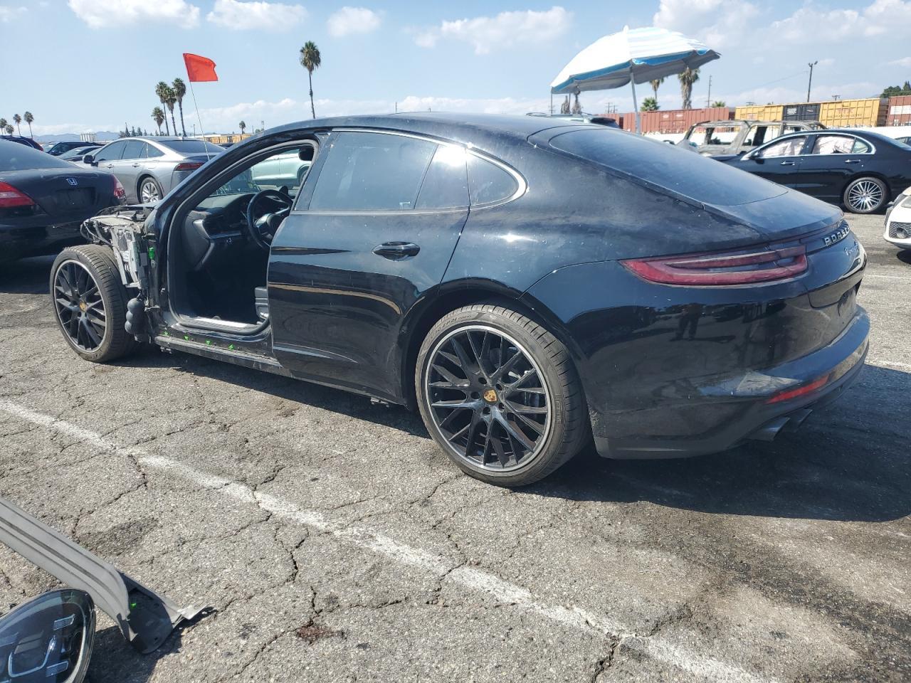 2020 Porsche Panamera, Base