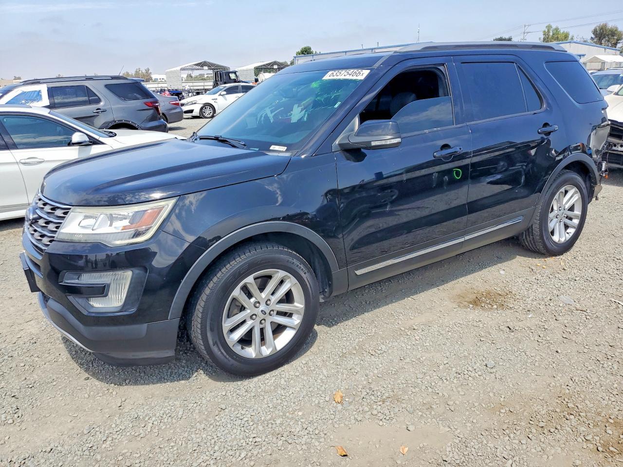 2017 Ford Explorer, Xlt