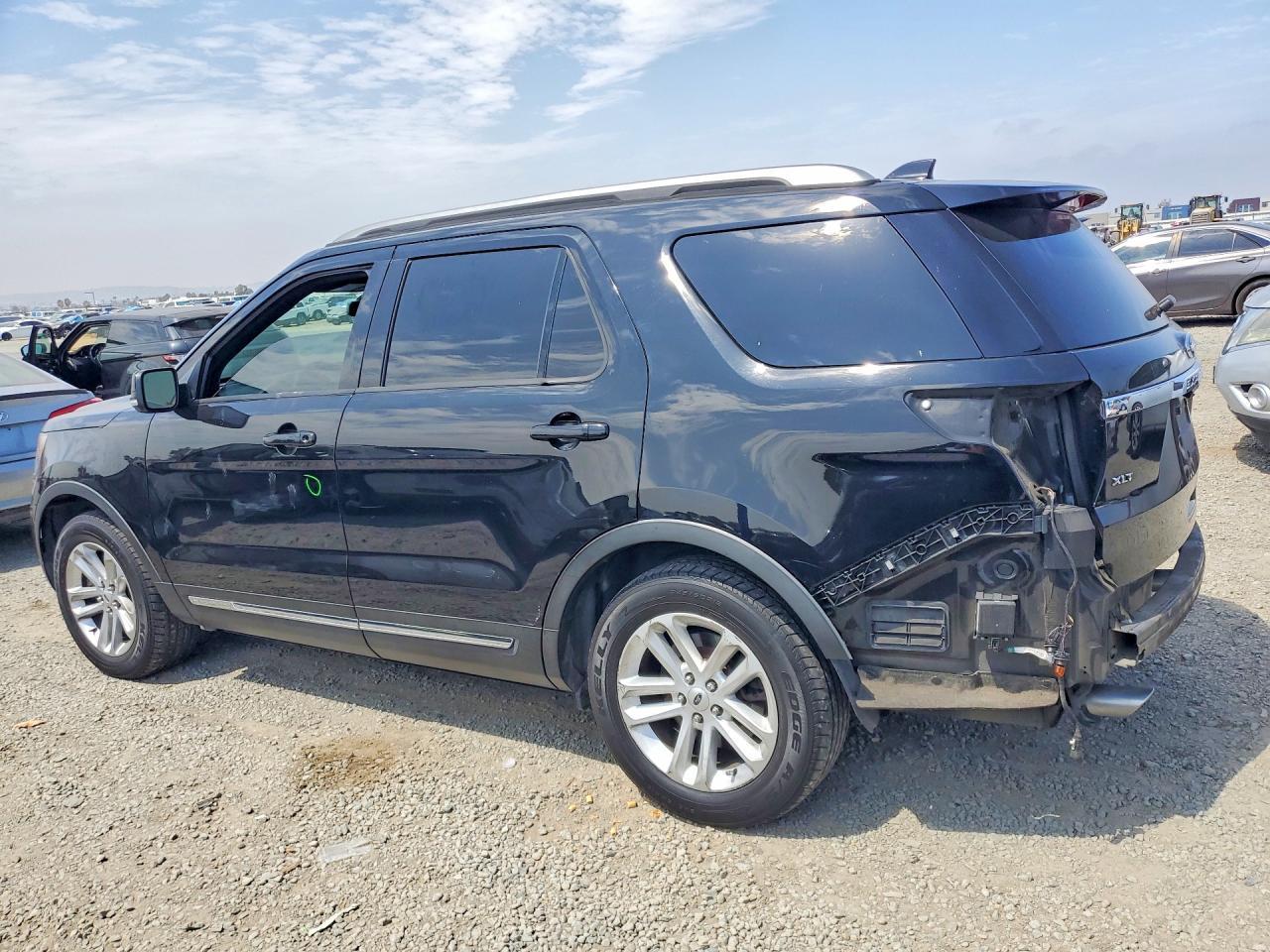2017 Ford Explorer, Xlt