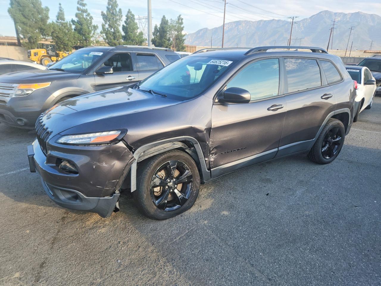 2018 Jeep Cherokee, Latitude