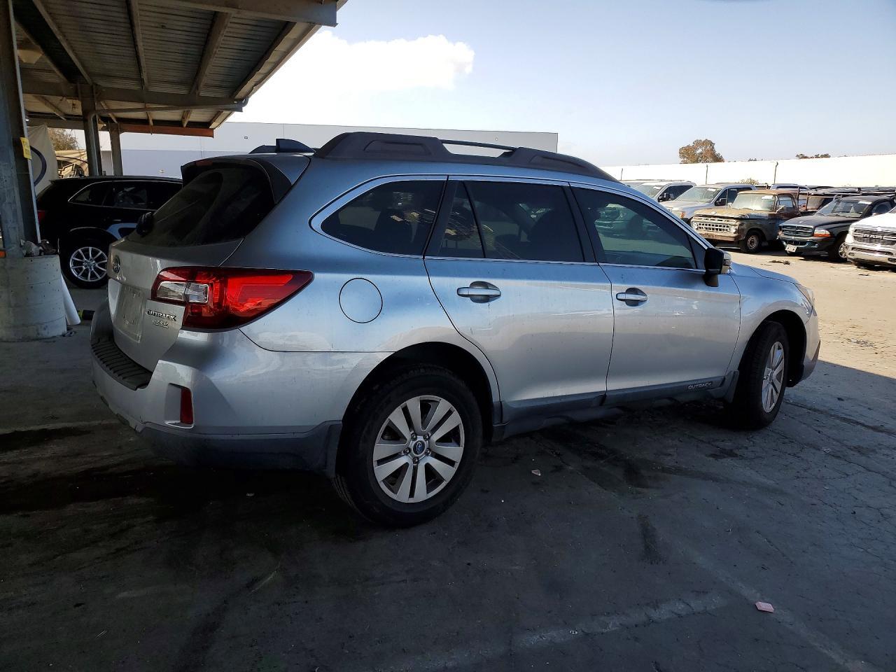 2017 Subaru Outback, 2.5I Pre...