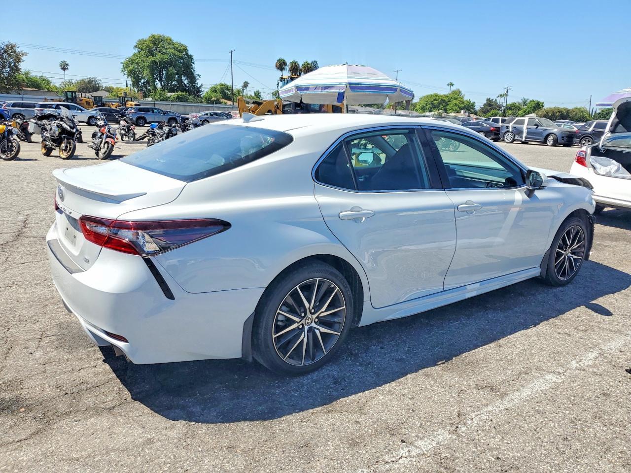 2023 Toyota Camry, SE