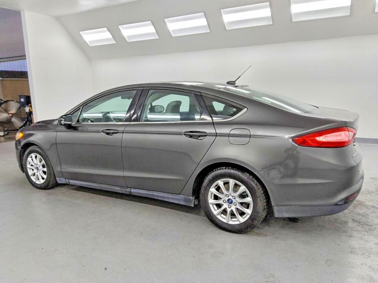 2016 Ford Fusion, S