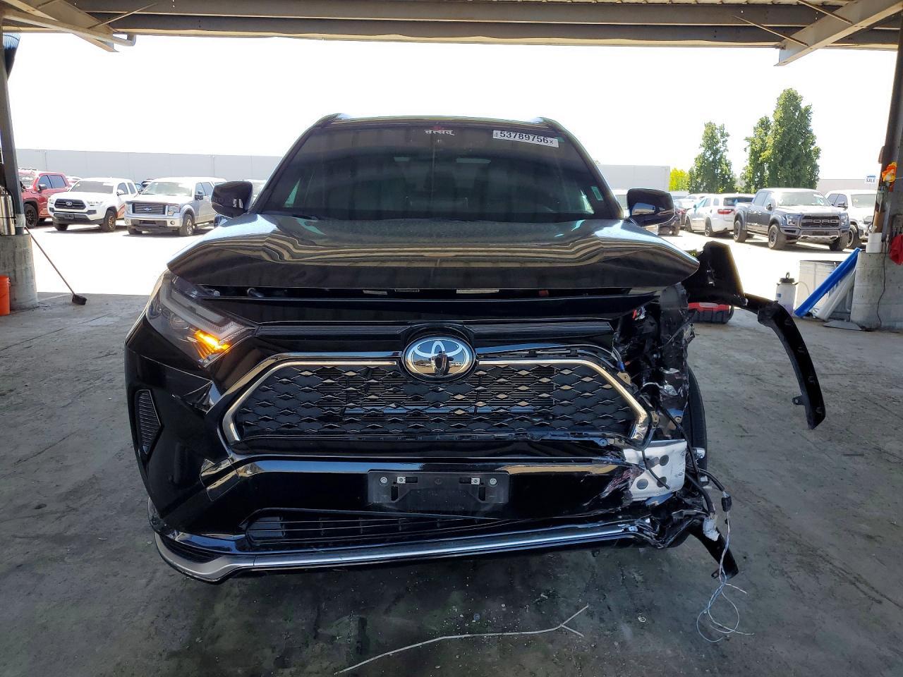 2025 Toyota RAV4, SE