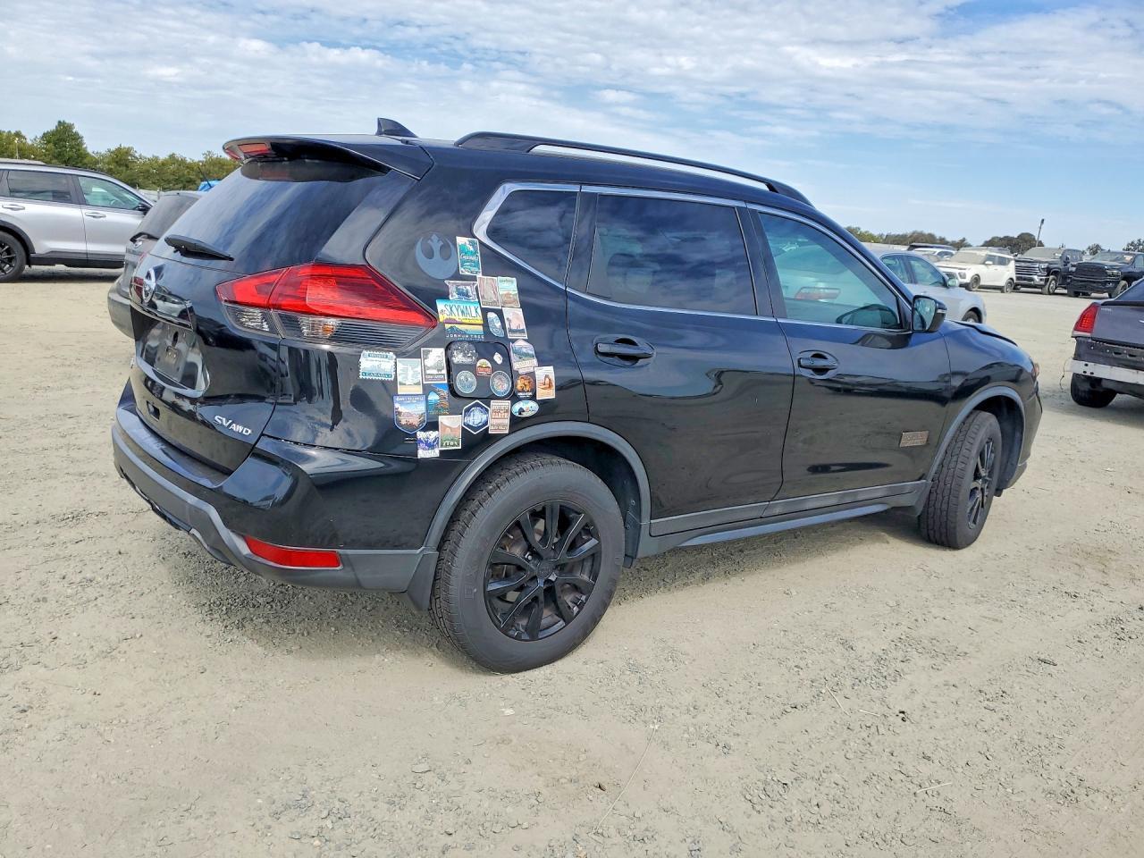 2017 Nissan Rogue, SV