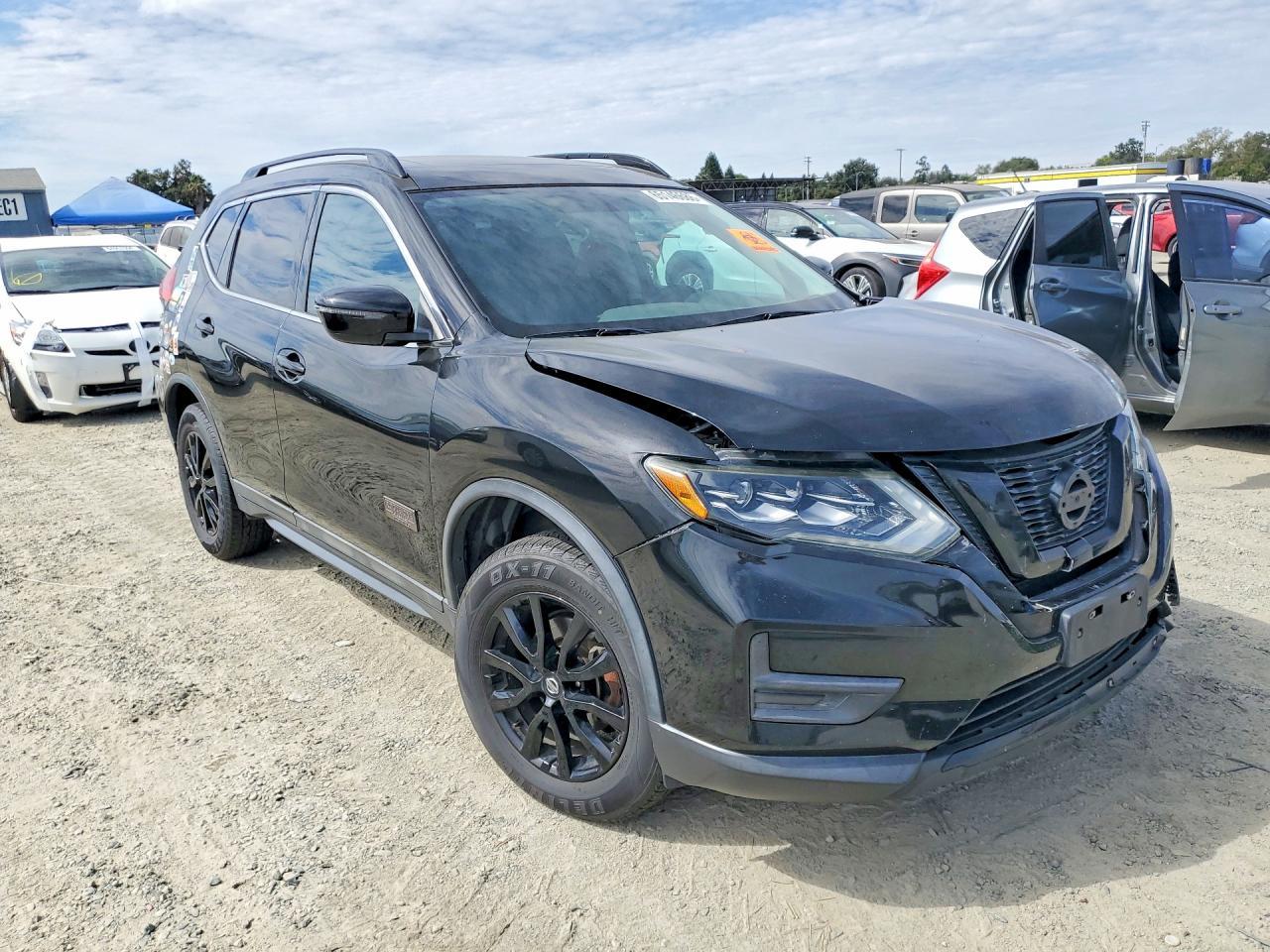 2017 Nissan Rogue, SV