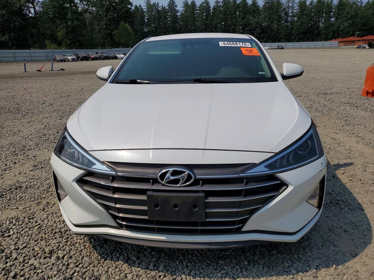 2020 Hyundai Elantra, Sel