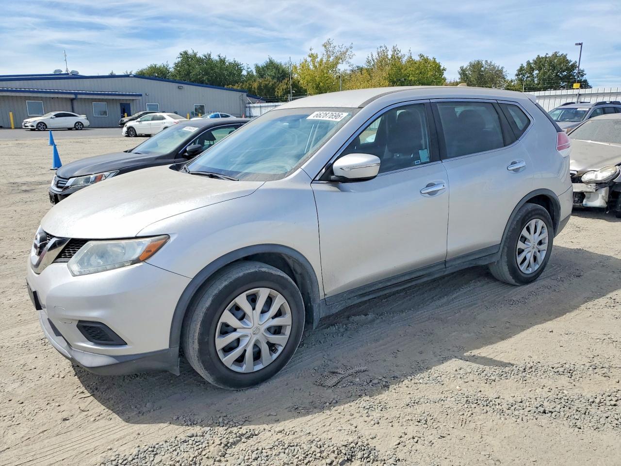 2015 Nissan Rogue, S