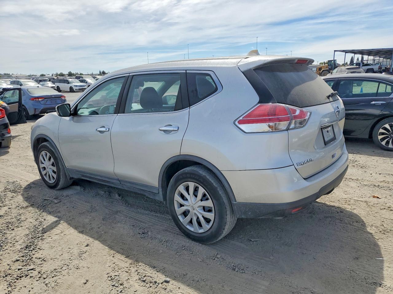 2015 Nissan Rogue, S