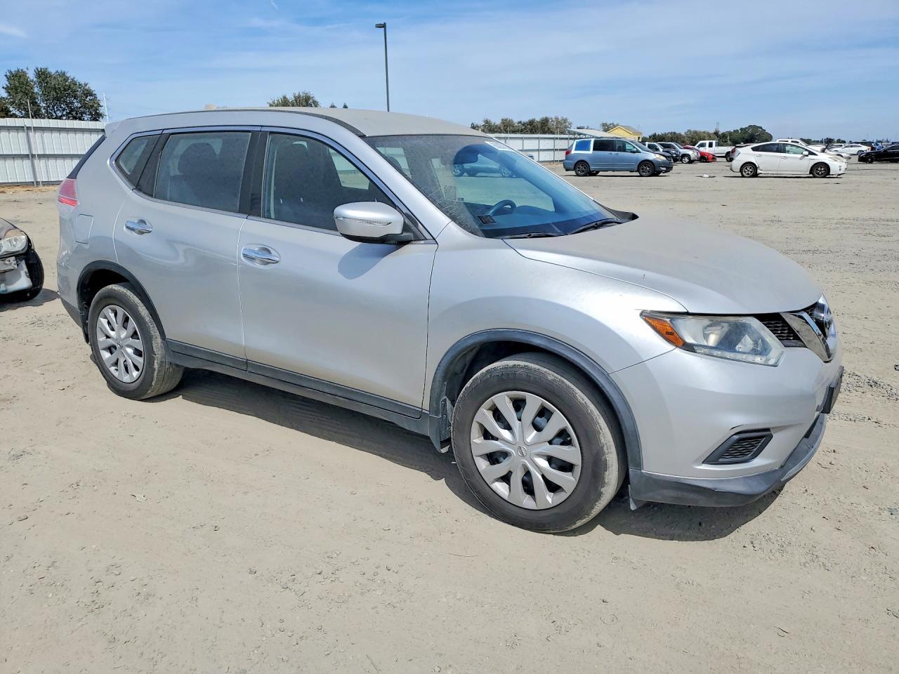 2015 Nissan Rogue, S