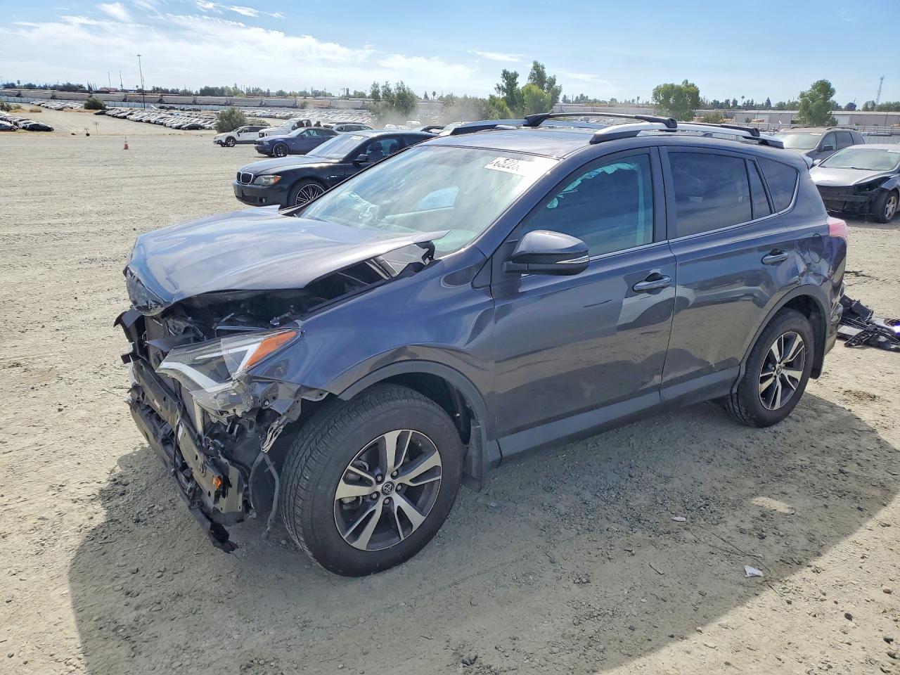 2016 Toyota RAV4, Xle