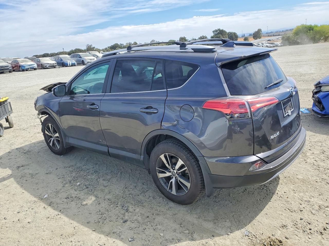 2016 Toyota RAV4, Xle