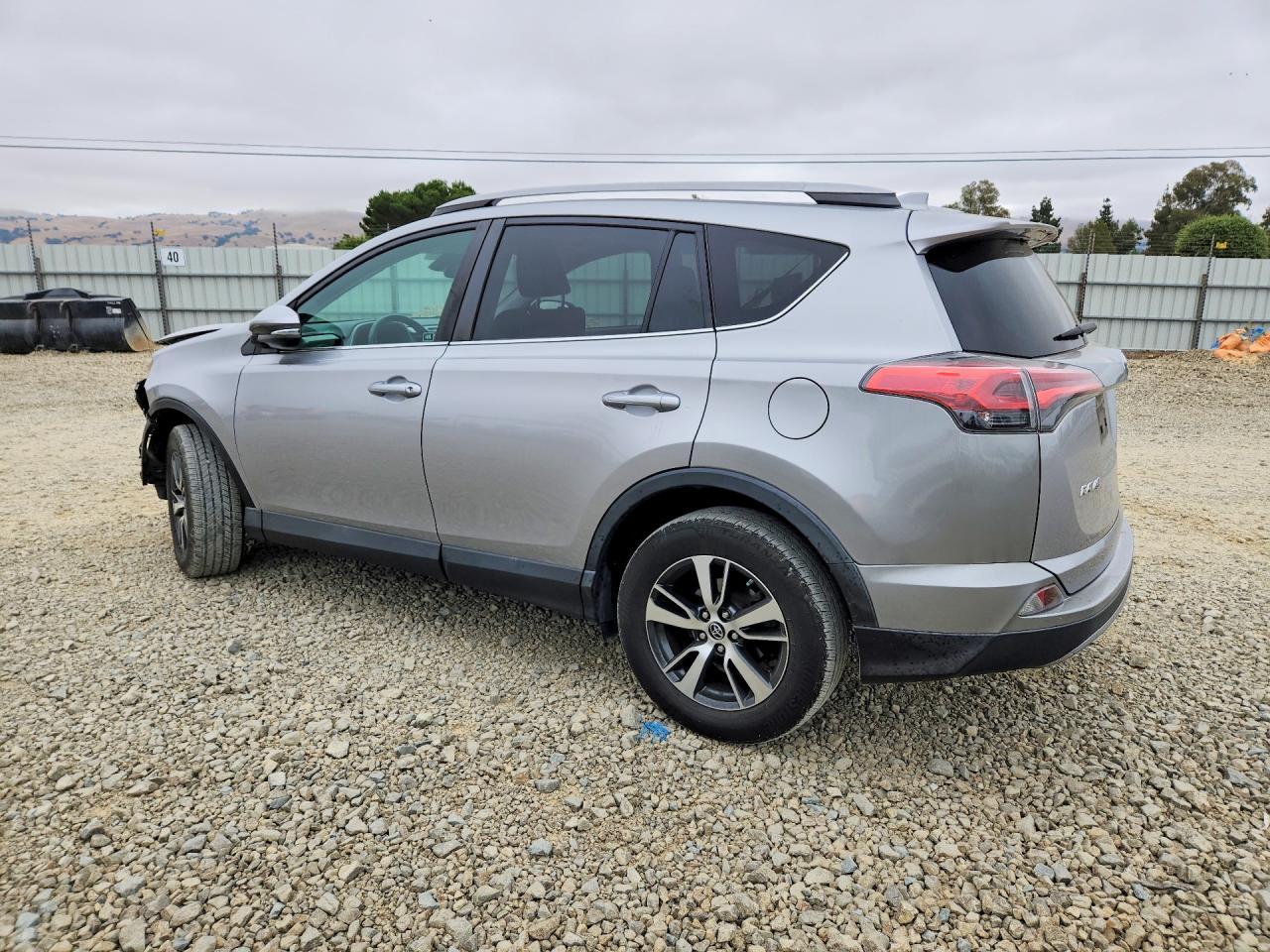 2017 Toyota RAV4, Xle