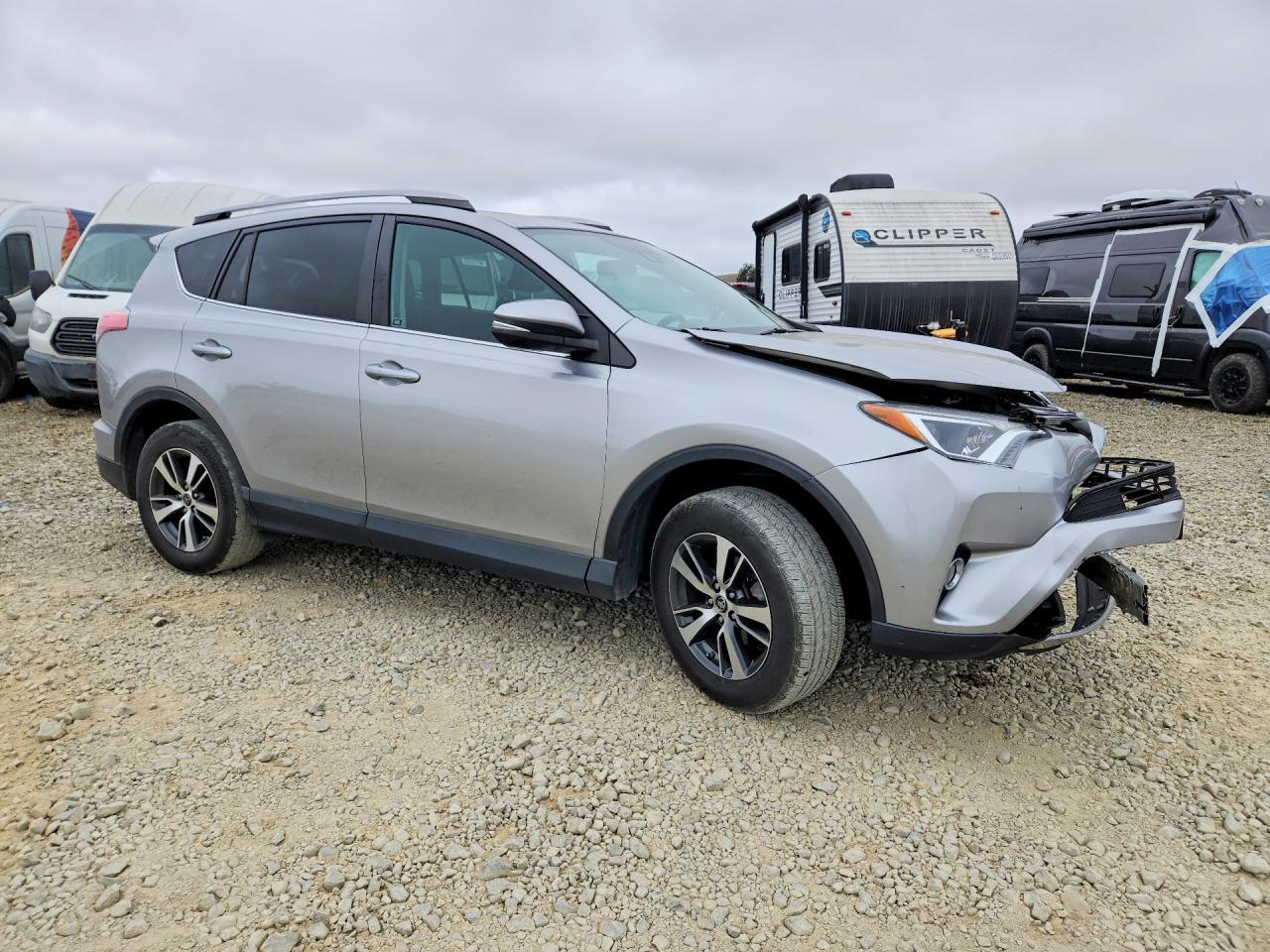 2017 Toyota RAV4, Xle