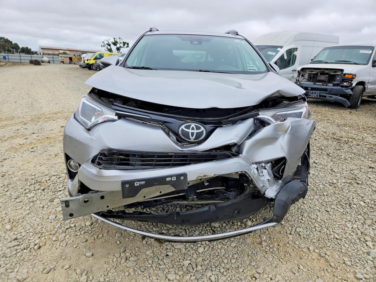 2017 Toyota RAV4, Xle