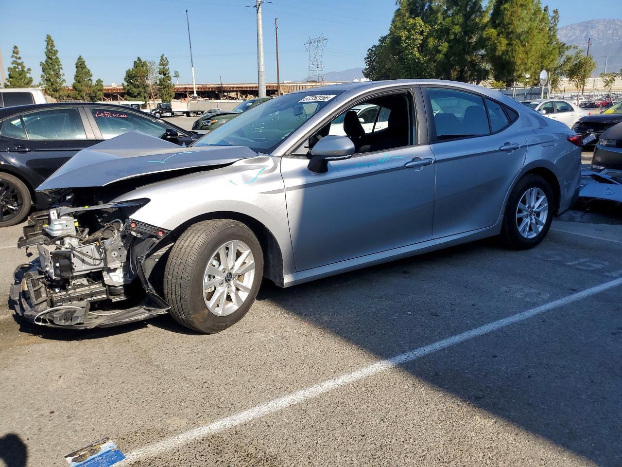 2025 Toyota Camry, LE