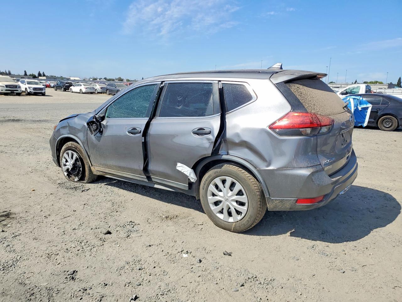 2017 Nissan Rogue, S