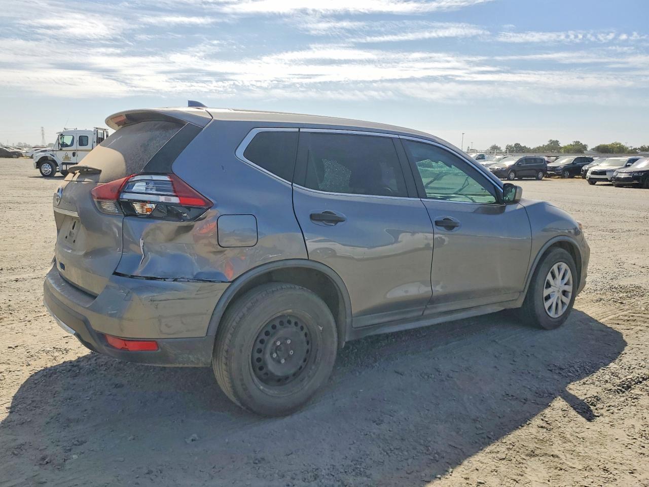 2017 Nissan Rogue, S