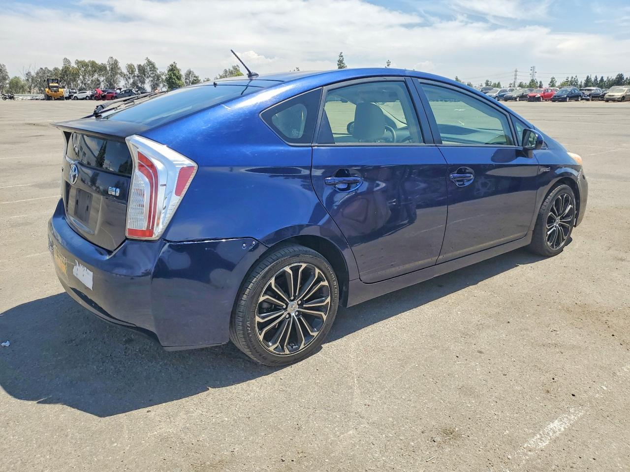 2015 Toyota Prius, Two