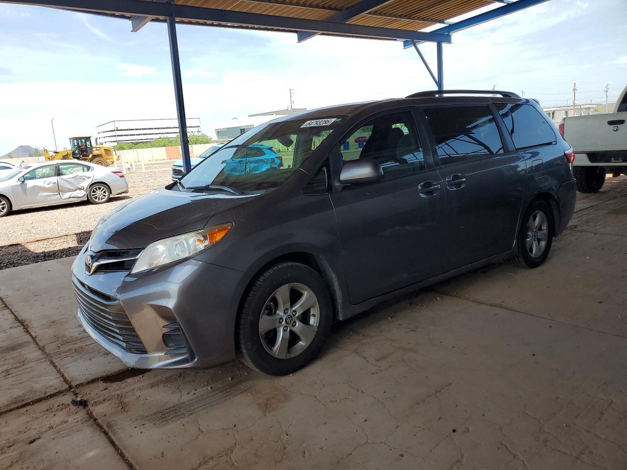 2019 Toyota Sienna, LE